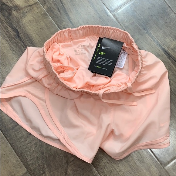 NIKE Women’s running shorts with Dri-Fit Technolog - Picture 10 of 10